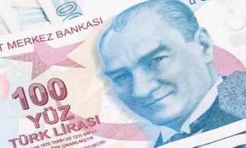 ЦБ Турции ввел в обращение обновленные банкноты номиналами 10 и 100 лир