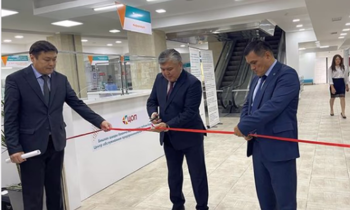 В новом ЦО для предпринимателей работает выездная касса «РСК Банка»