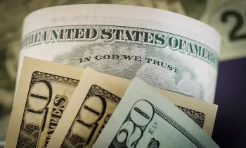 Нацбанк КР провел крупную интервенцию на сумму 158,3 млн долларов США