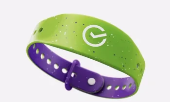 Осенью в России стартуют продажи детских платежных браслетов