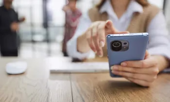 Для защиты от мошенников россияне смогут подключить сервис «второй руки»