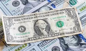 Улуттук банк эскирген долларларды  алып чыгууга уруксатты кайрадан узартты