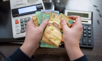 С 31 августа казахстанцы смогут гасить кредиты досрочно без штрафов