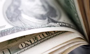 В 2025 году Нацбанк КР направил на поддержку сома рекордные 853 млн долларов