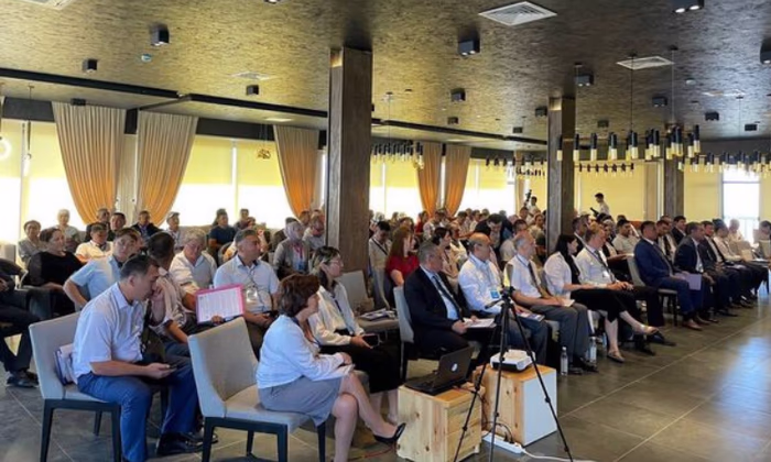 На конференции в Джалал-Абаде представлен проект BOOST