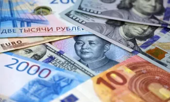 Доллар стабилен, рубль и евро растут — валютная динамика января