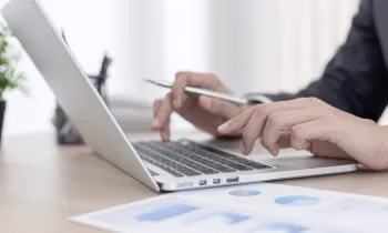 Кыргызстандын микро-каржылоо тармагынын көшөгө артындагы көрүнүшү: рыноктун катышуучуларын ким бириктирет