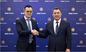 Кыргызстандын президентинин бир гана коомдук кеңешчиси бар, ал Чанпэн Чжао