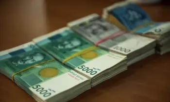 Кыргызстанда томолой жетим балдар жашы жеткенде жарым миллион сомдон алышат