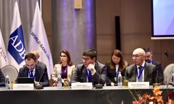 Кыргызстан и центробанки региона обсудили новые экономические риски