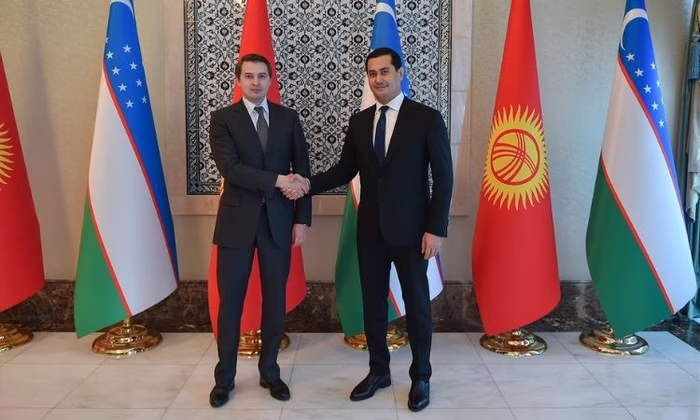 Кыргызстан и Узбекистан создадут инвестиционный фонд