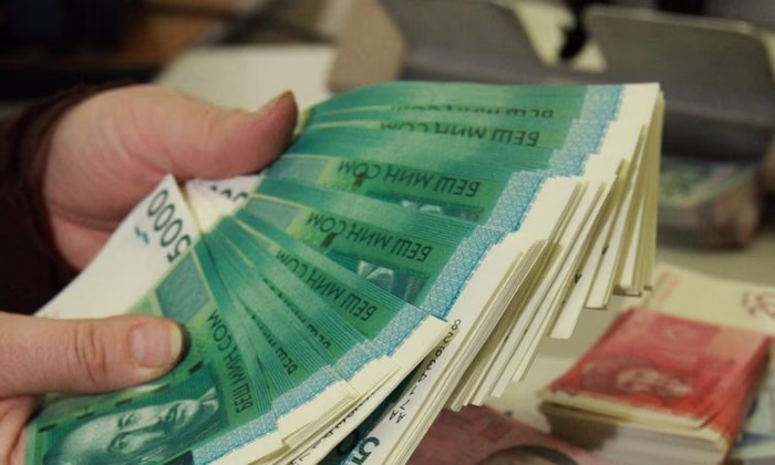 Курс сома не обваливается