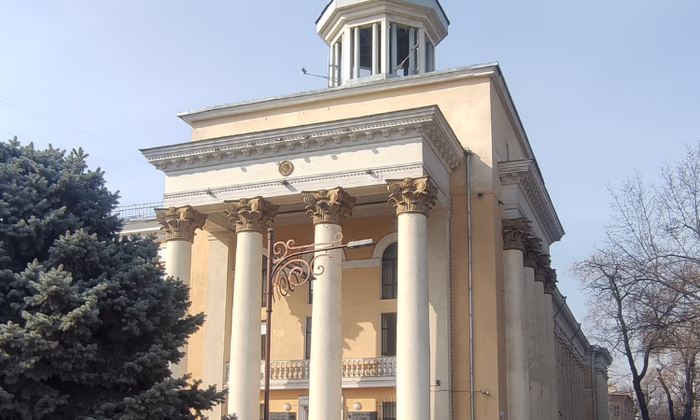 Нацбанк КР рекомендует кыргызстанцам открыть карты НПС «Элкарт»