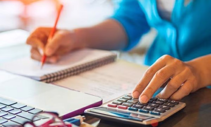 ЕНД дает возможность получить социальный или имущественный вычеты