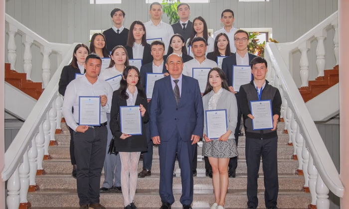 В НБ КР подвели итоги программы «Молодые профессионалы»