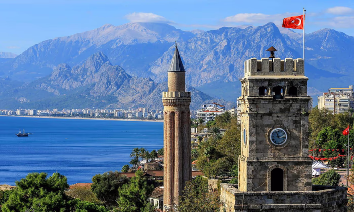 Совершай безналичную оплату покупок картами «Элкарт» и лети в Турцию!