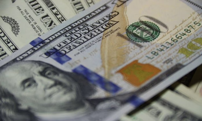 Долларовые депозиты в ауте