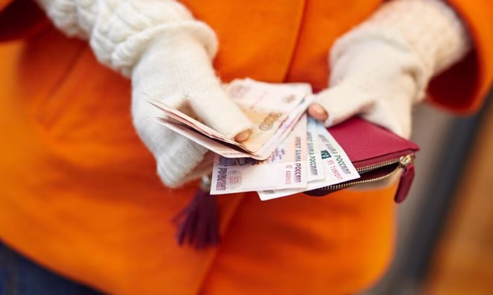 Кыргызстан получил большую сумму от мигрантов