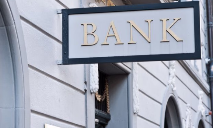 Минфин отобрал три комбанка для размещения ВСС ББС на срочных депозитах