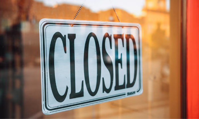 Проверив обменки, НБ КР отозвал 6 лицензий и 47 раз приостановил их