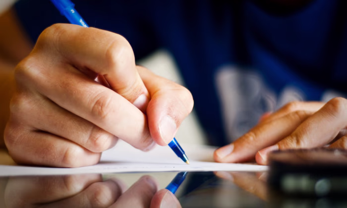 В администрацию президента касательно кредитов обратились 303 человека