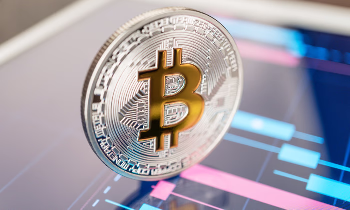 Стоимость биткоина выросла до 24,7 тысячи долларов