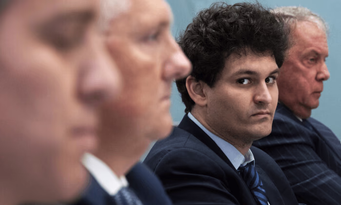 Криптобиржа FTX требует от экс-руководства более миллиарда долларов