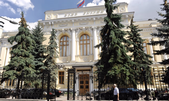 Банк России повысил ключевую ставку до 12%