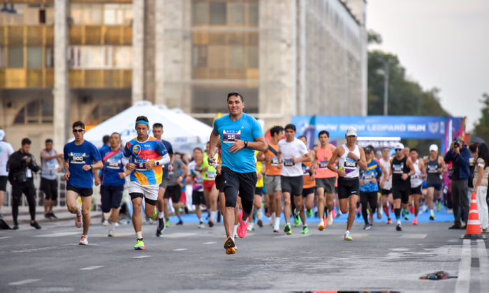 Банки КР приняли участие в полумарафоне «BMW Snow Leopard Run»