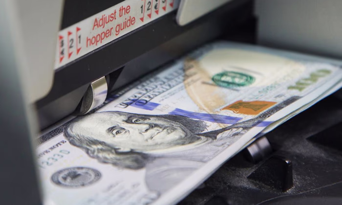 Какая разница между наличным и безналичным курсами валют?