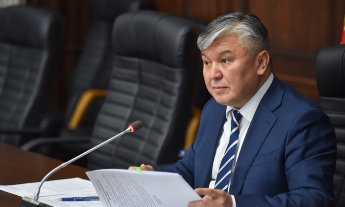 Зампред кабмина КР Арзыбек Кожошев подверг жесткой критике работу ЦОПа