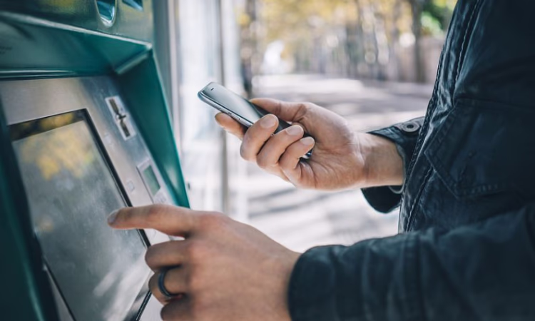 Услуги по эквайрингу платежных карт «Элкарт» оказывает 21 комбанк КР