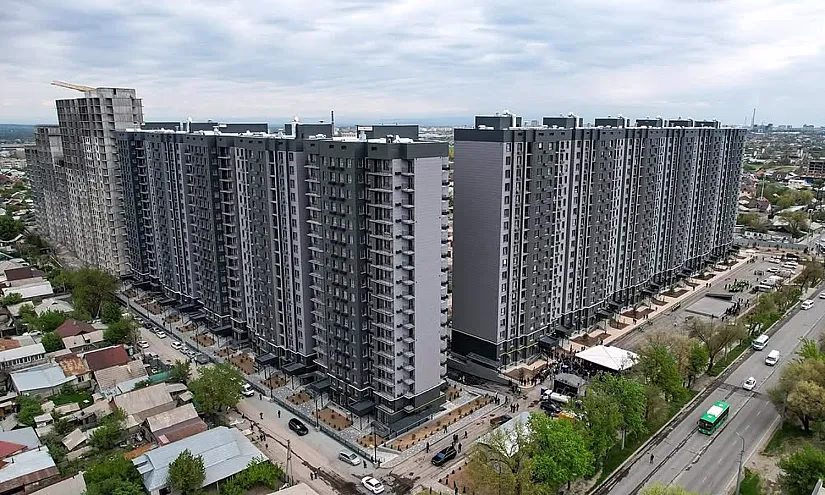 Еще 476 семей кыргызстанцев получили ключи от квартир