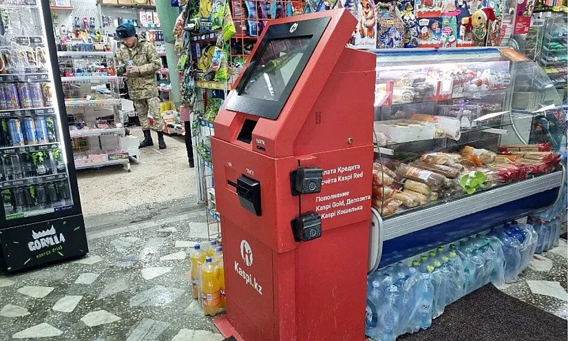 Ребенка ударило током от банковского терминала