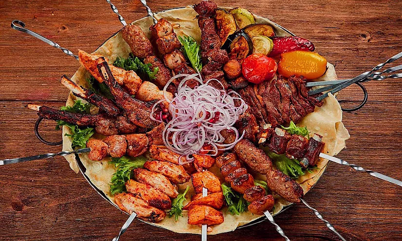 Сколько стоит майский шашлык на компанию из восьми человек