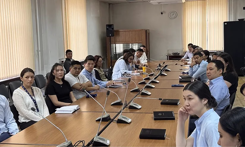 В Нацбанке КР прошла лекция для сотрудников по соблюдению служебных этических норм