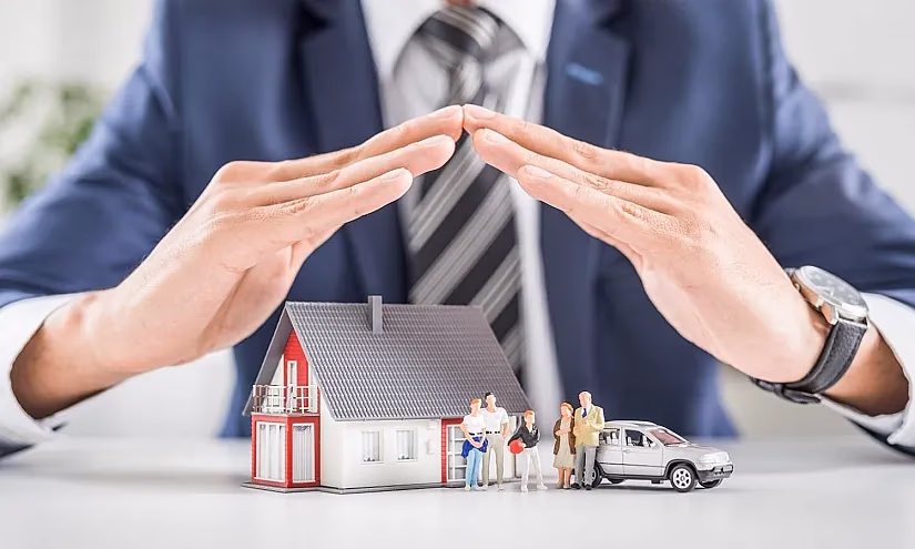 Бум на рынке страхования: число договоров выросло почти в три раза