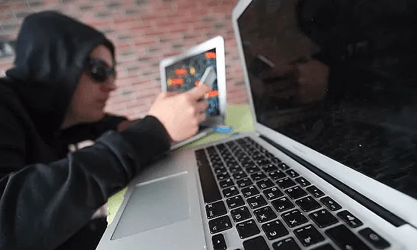 Сак болуңуз: алдамчылар Башкы прокуратуранын атынан фейк билдирүүлөрдү жиберүүдө