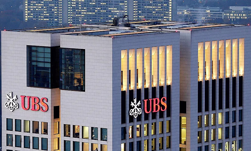 Крупнейший банк Швейцарии рассматривает переезд в США