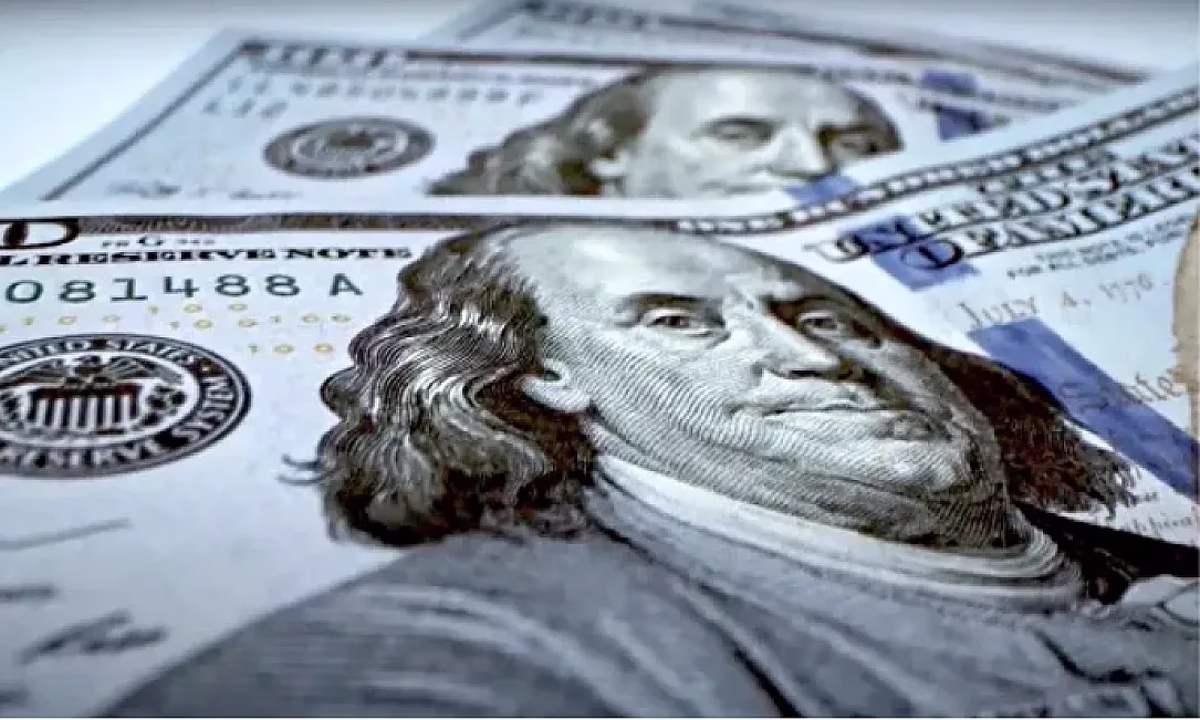 Банктарга эскилиги жете элек нак АКШ долларын сыртка алып чыгууга берилген мөөнөт узартылды