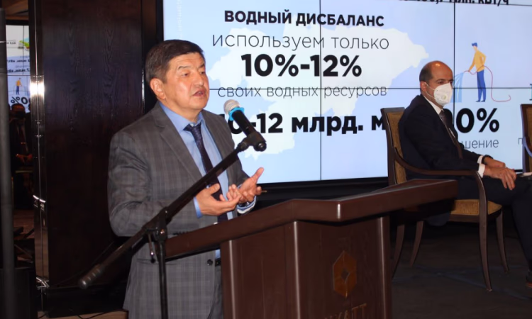 «По международным индексам развития экономики КР топчется на месте 30 лет»