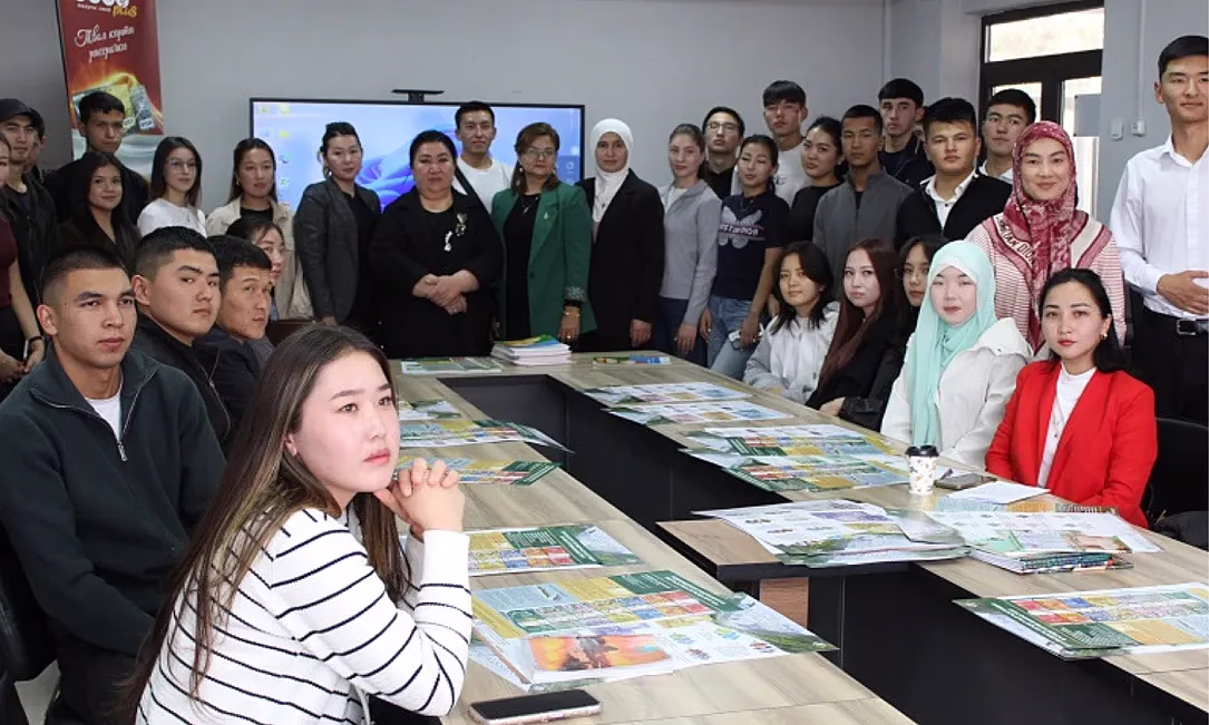 От выставок нумизматики до лекций: Нацбанк провел региональный марафон по финансовой грамотности