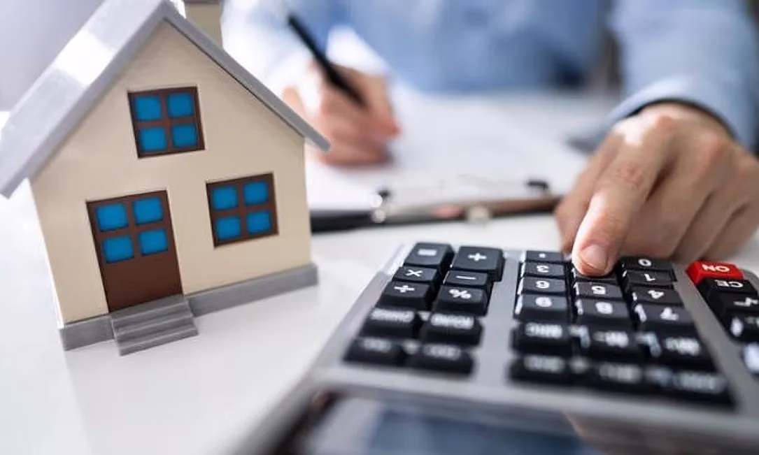 В Кыргызстане обновили порядок начисления имущественного налога: что важно знать