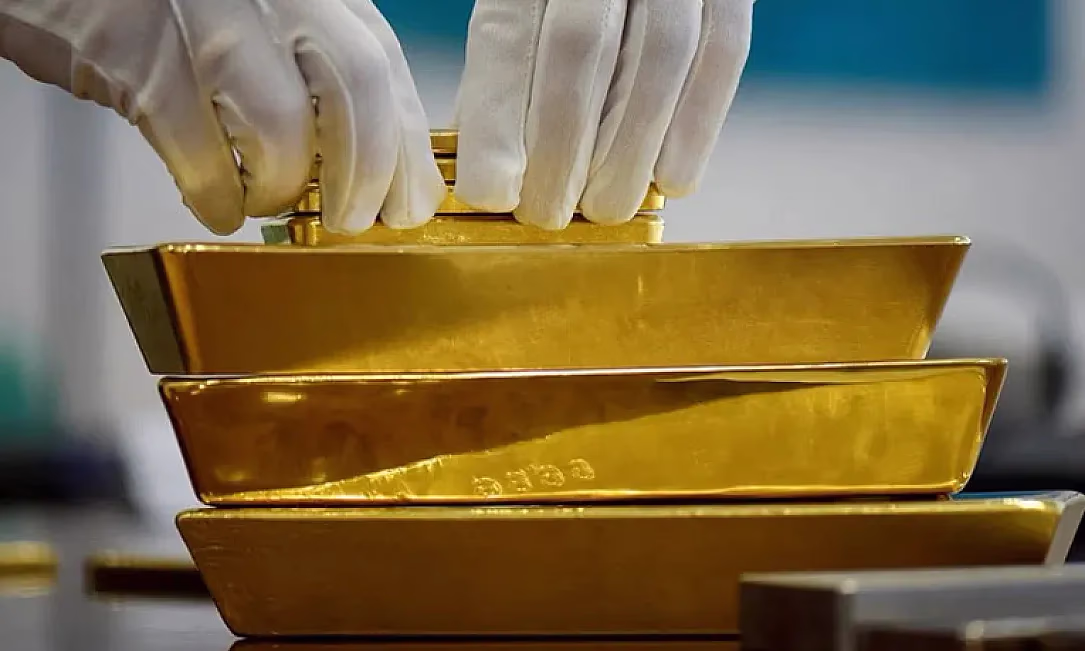 Алтын тарыхый рекорддорду жаңылоодо: Дүйнөлүк банк өсүү 2026-жылы да уланарын болжолдоодо