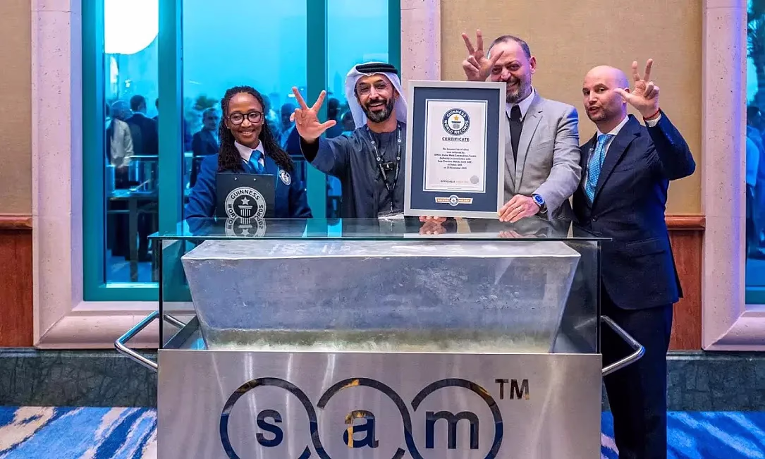 В Дубае представили крупнейший в мире серебряный слиток