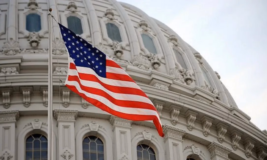 Выдачу иммиграционных виз США для Кыргызстана и еще 74 стран приостановят на неопределенное время