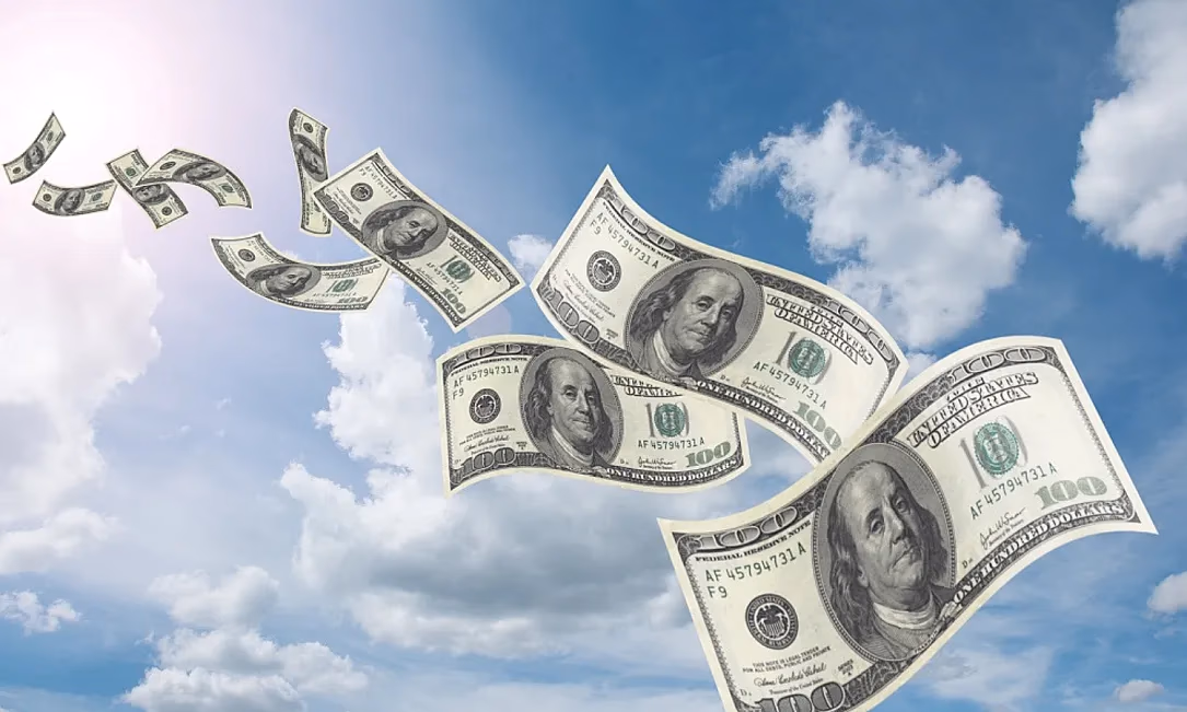 Объем переводов из КР в страны СНГ и дальнего зарубежья заметно сократился