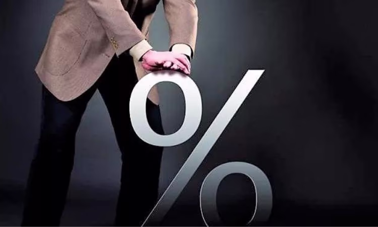 Депозитная база комбанков КР выросла свыше 200 миллиардов сомов