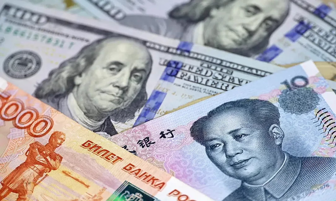 Поддельные доллары, рубли, юани и 1 узбекский сум: в России стало меньше фальшивых рублей, но больше - иностранных банкнот