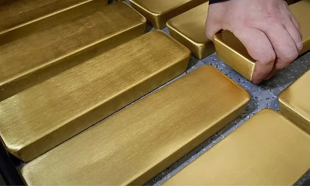 Банки смогут торговать золотом на бирже в режиме реального времени